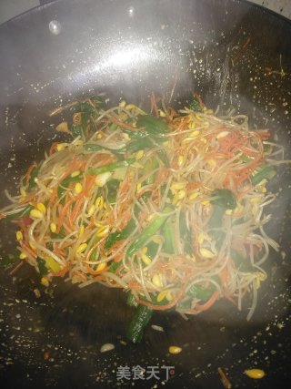 炒豆芽步骤8