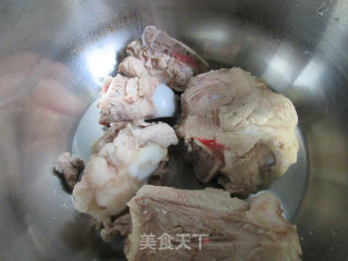 筒骨烧毛笋头步骤4