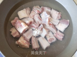 糯玉米莴笋炖排骨步骤5