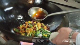 土豆丁脆哨步骤3