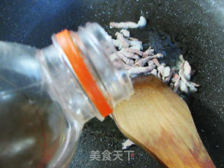 肉丝笋丝炒双菇步骤4