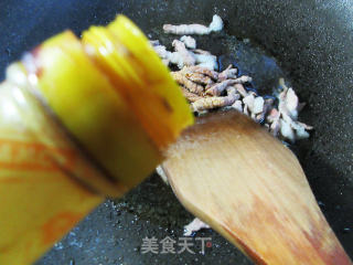 肉丝笋丝炒双菇步骤5