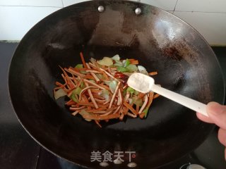 大葱炒香干步骤4