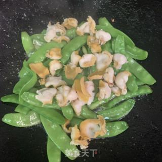 荷兰豆炒鲍鱼步骤8