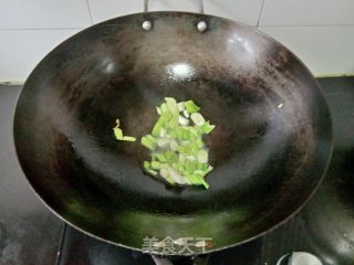 青蒜炒鸡蛋步骤2