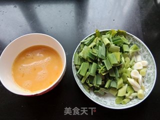 青蒜炒鸡蛋步骤1