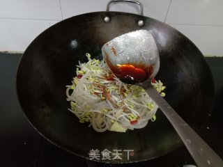 黄豆芽炒红薯粉步骤5