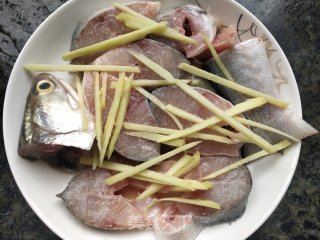 酱烧马友鱼步骤3