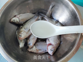 烤孜然小鲫鱼（空气炸锅）步骤2