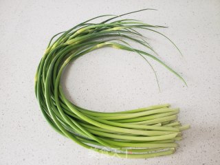 清炒蒜苔步骤1