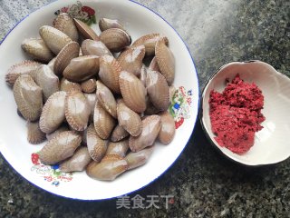 红糟炒油蛤步骤2