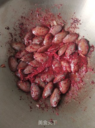 红糟炒油蛤步骤7