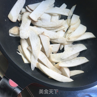 蒜苔炒杏鲍菇步骤4