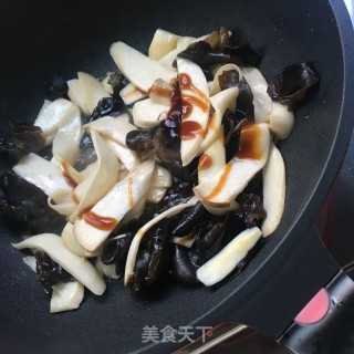 蒜苔炒杏鲍菇步骤5