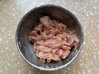腌菜春笋炒肉丝步骤1 腌菜春笋炒肉丝步骤1