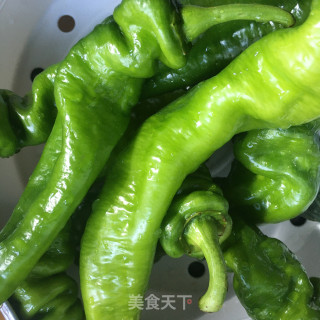 青椒粉条炒豆芽步骤2 青椒粉条炒豆芽步骤2
