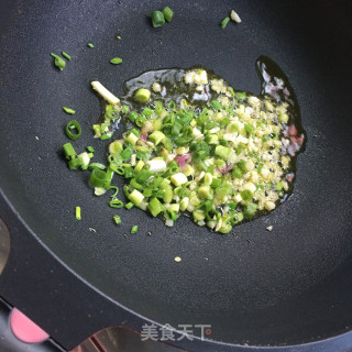 青椒粉条炒豆芽步骤8 青椒粉条炒豆芽步骤8
