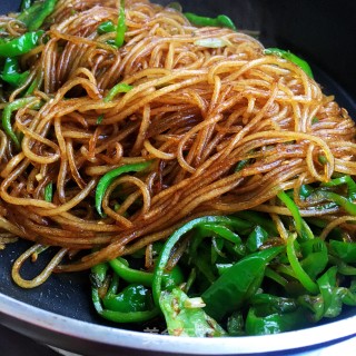 青椒粉条炒豆芽步骤11 青椒粉条炒豆芽步骤11