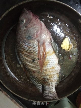 酸菜加黄豆酱的罗飞鱼步骤4 酸菜加黄豆酱的罗飞鱼步骤4