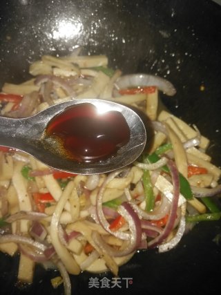 杏鲍菇炒千叶豆腐步骤9