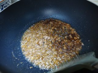 酸菜肉末炒小笋步骤6