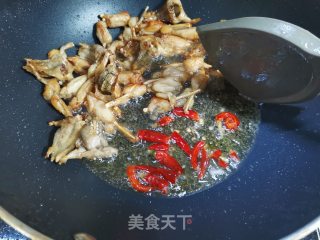 爆炒青蛙步骤5