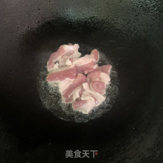 青瓜炒五花肉步骤3