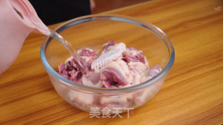 春笋焖鸭步骤1
