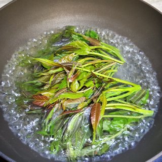 香椿芽煎蛋步骤3