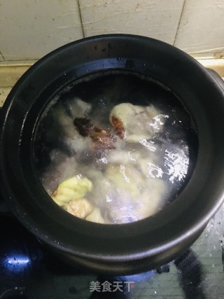 胡萝卜玉米炖土鸡步骤5