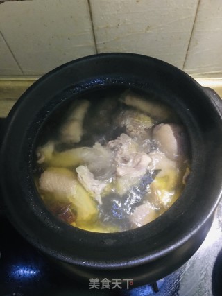 胡萝卜玉米炖土鸡步骤6