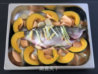 田园蒸鲈鱼步骤2