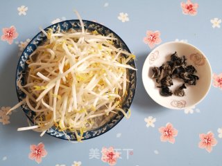 黑木耳炒绿豆芽步骤1