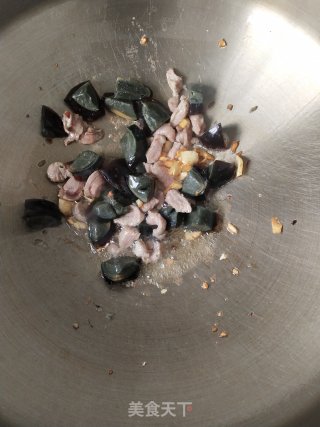 皮蛋苋菜煲步骤5