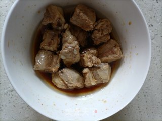 剁椒芋头蒸排骨步骤2