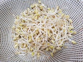 菠菜炒黄豆芽步骤2