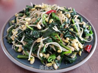 菠菜炒黄豆芽步骤7