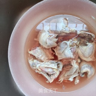 木耳薏米炖鹌鹑步骤3