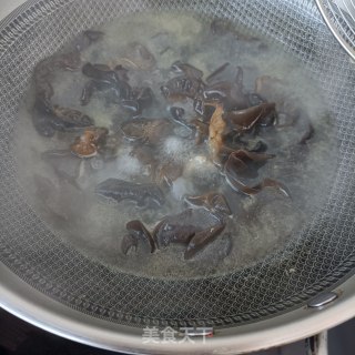 木耳薏米炖鹌鹑步骤11