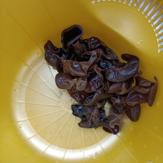 木耳薏米炖鹌鹑步骤13