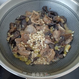 木耳薏米炖鹌鹑步骤20