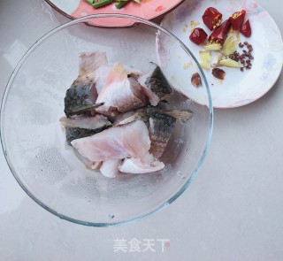 香醋焖梭鱼块步骤1
