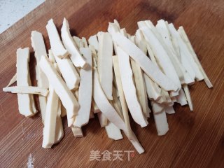 蒜苗炒豆干步骤3