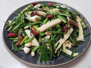蒜苗炒豆干步骤6