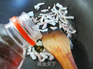 肉丝韭菜炒豆腐皮步骤4