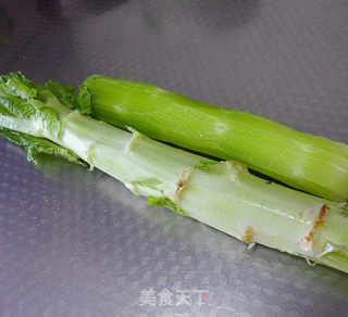 蚝油鸡蛋炒笋片步骤1
