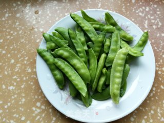 笋丝炒荷兰豆步骤2