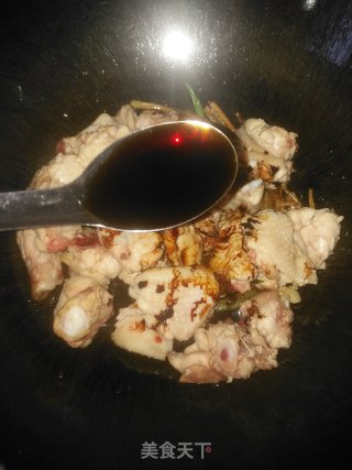 葱油焖鸡步骤5