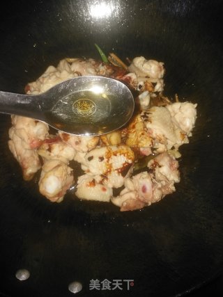 葱油焖鸡步骤6