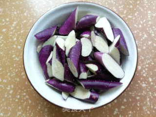 鱼香虾球茄子步骤2